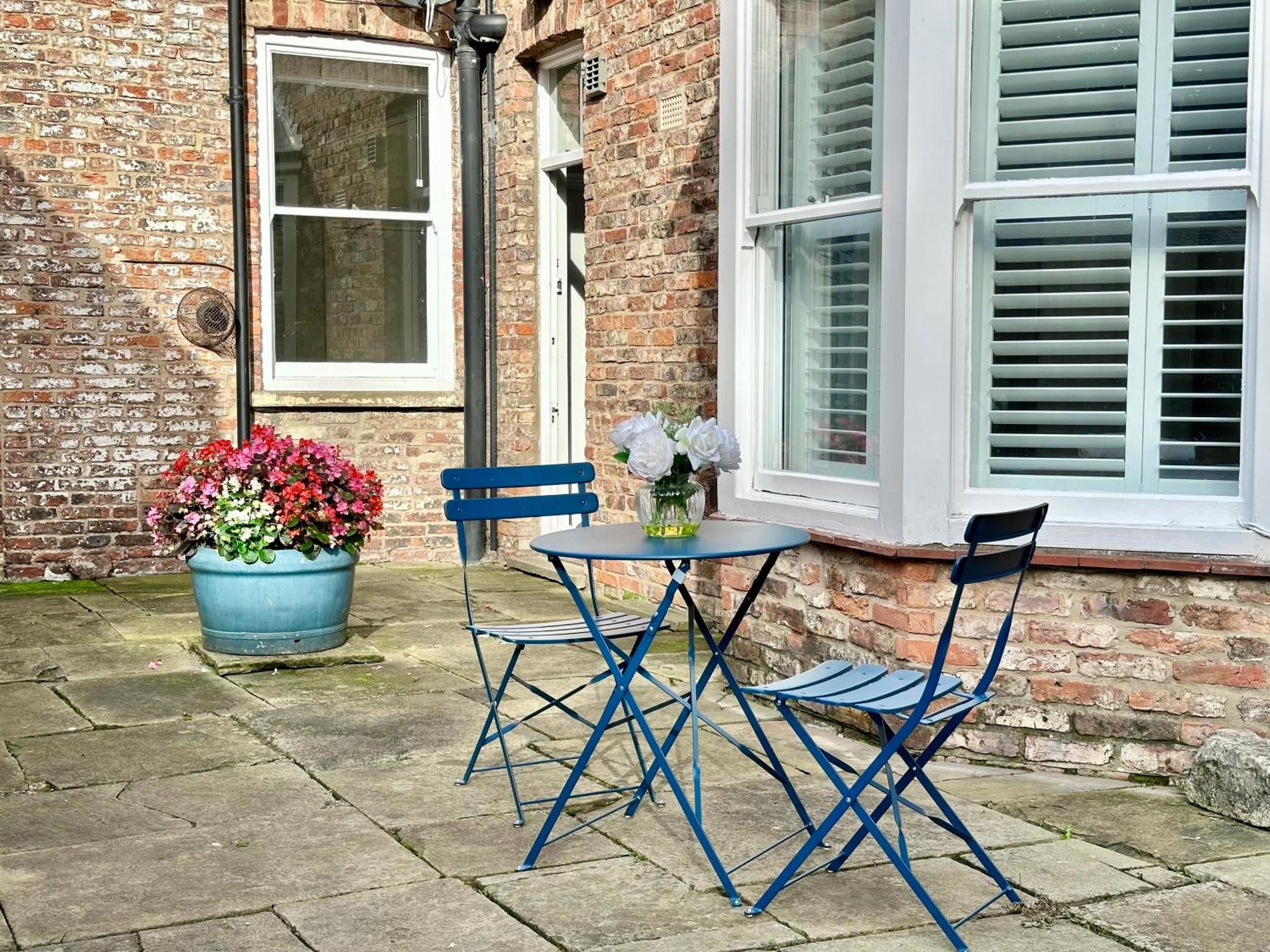 Gillygate Nest With Free Allocated Parking York Exteriér fotografie